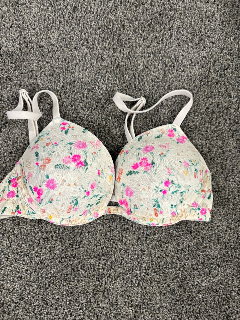 PINK Victoria's Secret White Floral Lace Push-Up Bra with Pink Accents